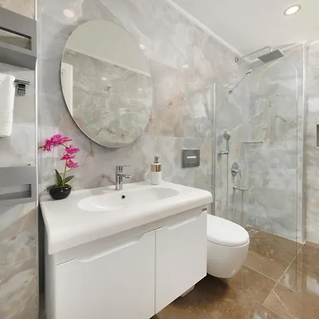 In Sleeps 8 With Pool And Air Con Villa *