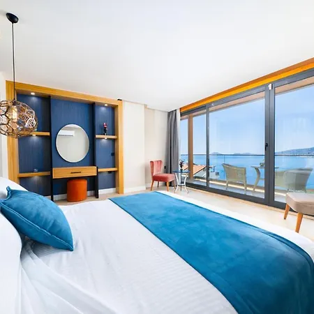 In Sleeps 8 With Pool And Air Con * Kalkan