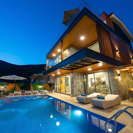 In Sleeps 8 With Pool And Air Con Kalkan