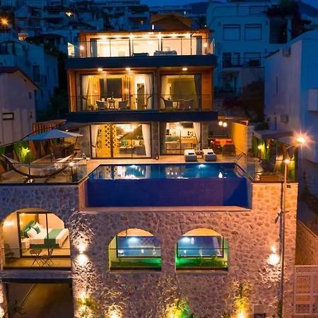 别墅 In Sleeps 8 With Pool And Air Con *